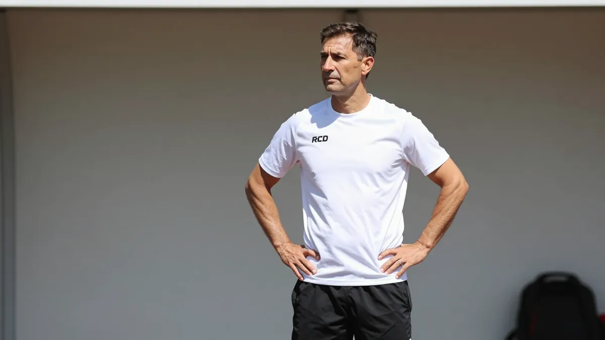 RCD Mallorca manager Luis García says there are no favourites in the second tier ahead of facing leaders Eibar, with...