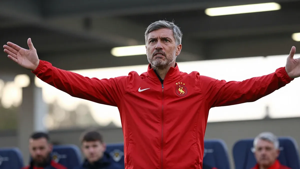 El técnico del RCD Mallorca, Luis García, ha criticado la exigencia de un calendario que obliga al equipo a jugar tres...