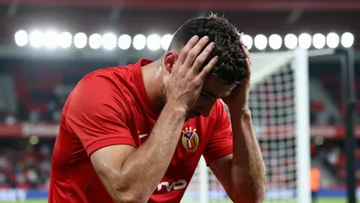 RCD Mallorca fell to a 2-0 defeat at Granada with a goal from Alemañ and a controversial own goal from Puigmal, leaving...