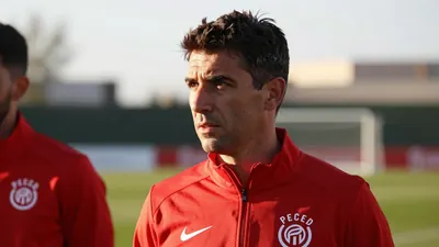 Coach Luis García Fernández must manage a 29-player squad with 13 new signings as RCD Mallorca targets direct promotion...