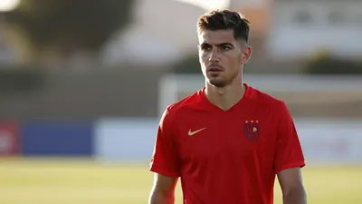 RCD Mallorca begins its Segunda División journey with a defined squad, criticism of the American owners, and the shadow...